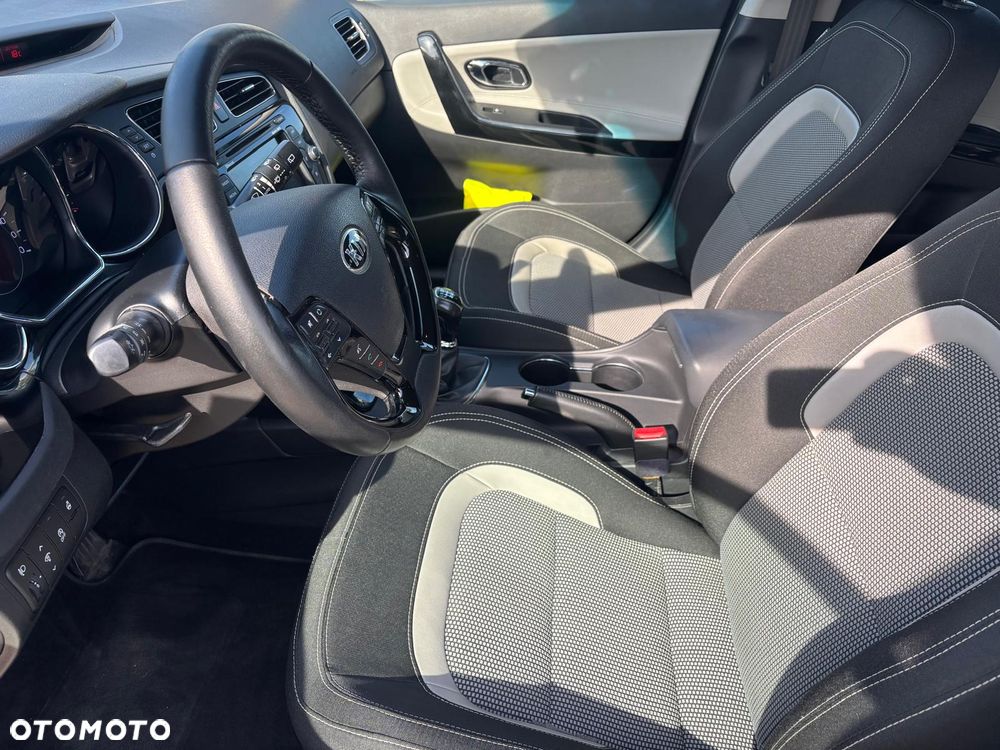 Kia Ceed 1.6 CRDi 128 ISG Platinum Edition - 16
