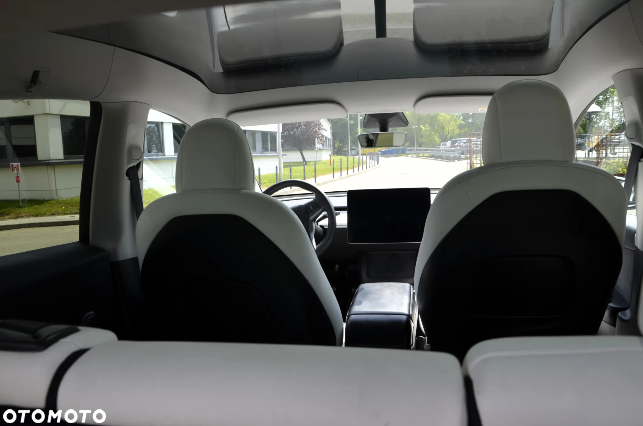 Tesla Y RWD - 10