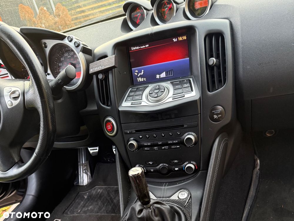 Nissan 370 Z 3.7 V6 - 11