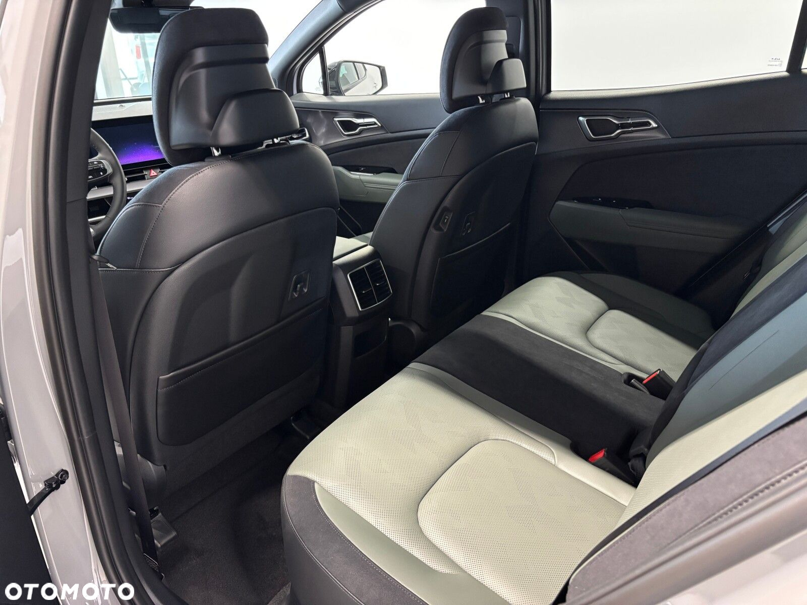 Kia Sportage 1.6 T-GDI HEV Anniversary 2WD - 18