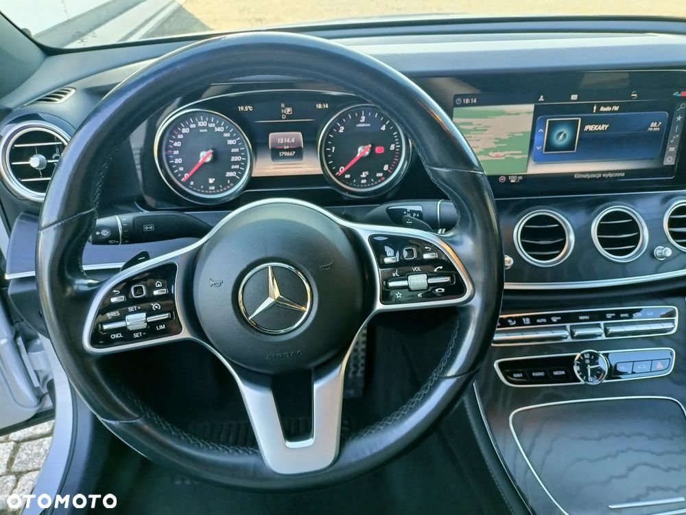 Mercedes-Benz Klasa E 220 d 9G-TRONIC - 30