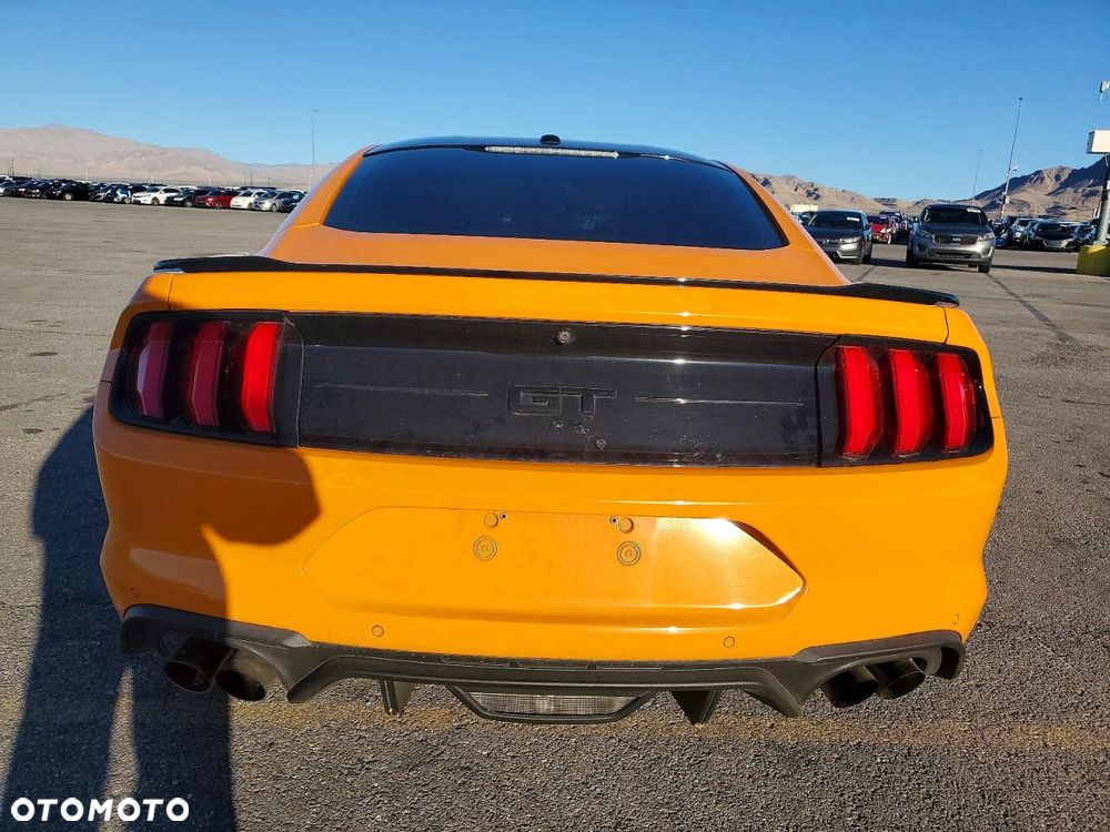 Ford Mustang 5.0 V8 GT - 6