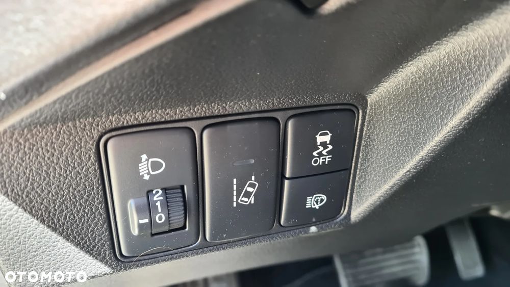 Honda Civic 1.8 Executive NAVI i-SHIFT - 12