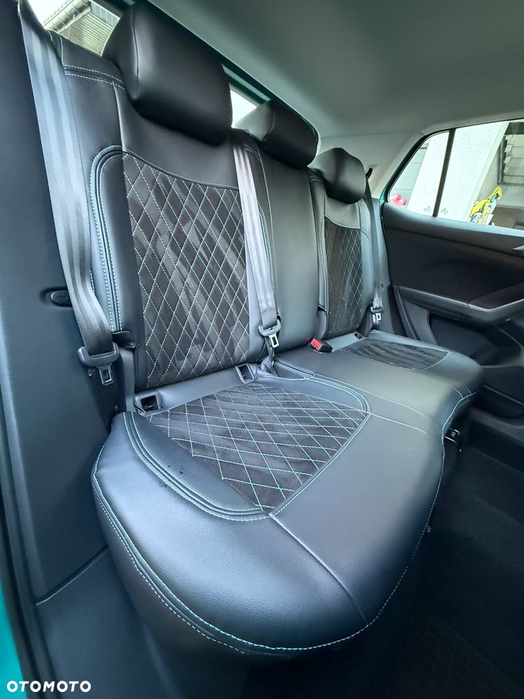Volkswagen T-Cross - 22
