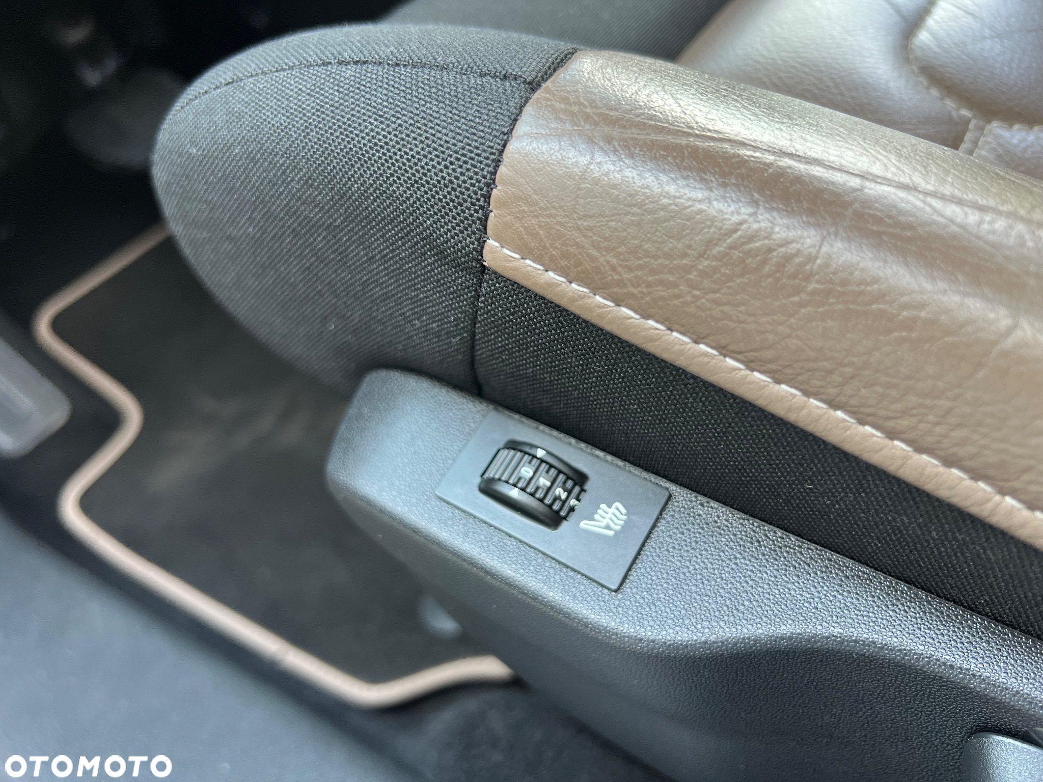 Citroën C4 Cactus 1.2 PureTech Shine Edition S&S ETG - 27
