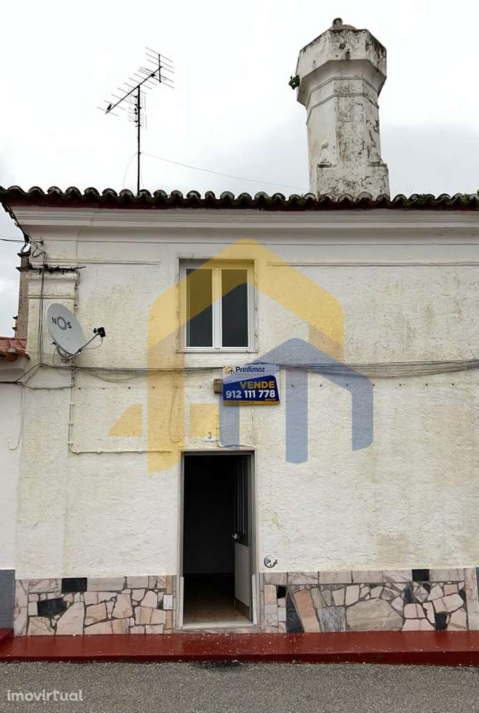 Conjunto habitacional - Moradia T2+1 e Garagem  em São Lourenço de Mam - Grande imagem: 2/15