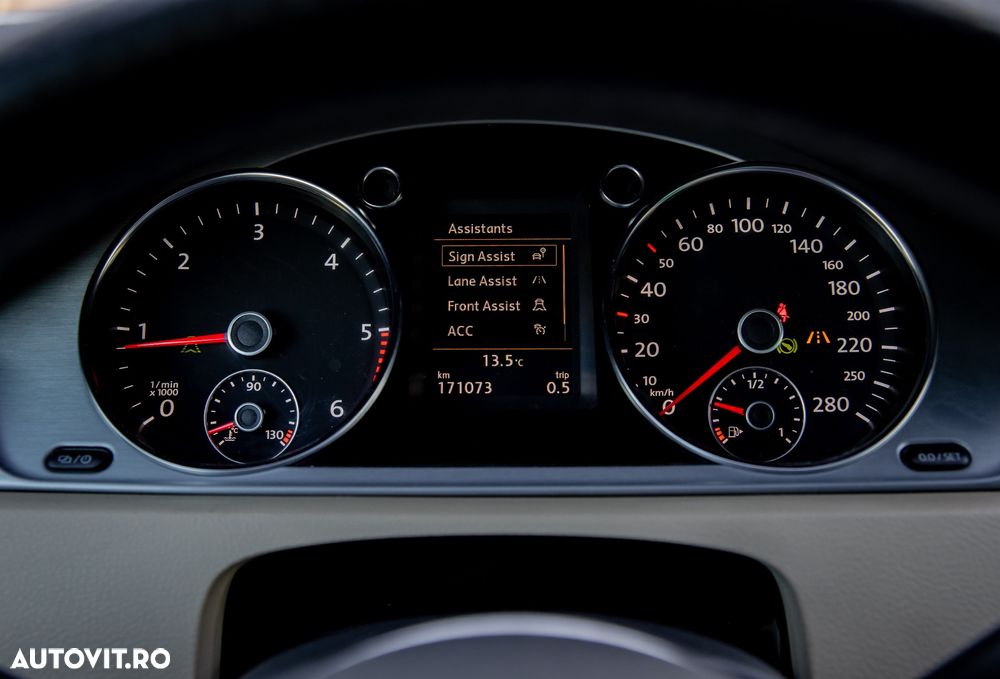 Volkswagen Passat CC - 25