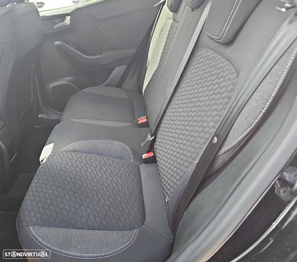 Ford Puma 1.0 EcoBoost MHEV ST-Line X Vivid Ruby Edition - 4