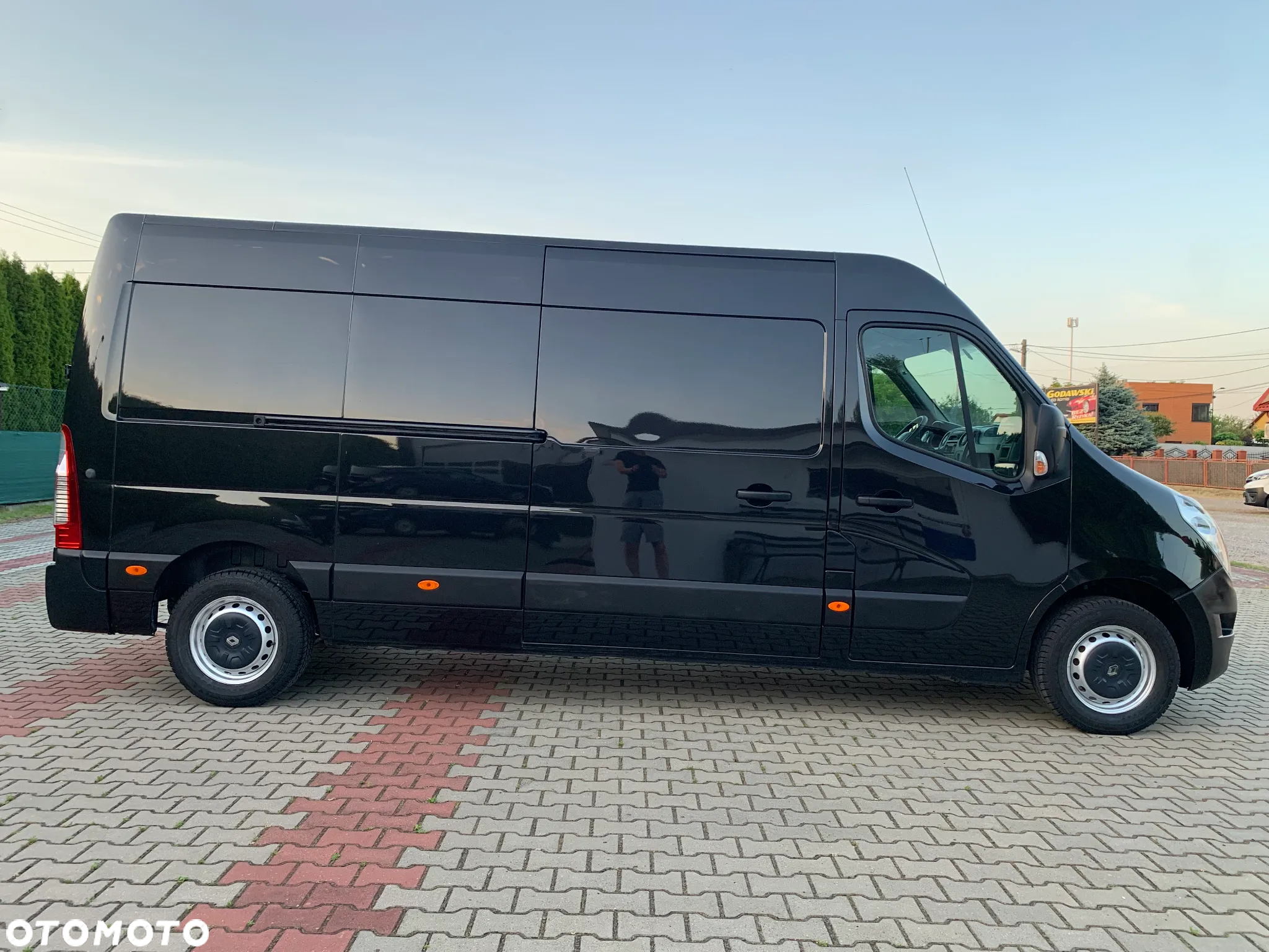 Renault MASTER 2,3dci -130KM L3H2 - 4