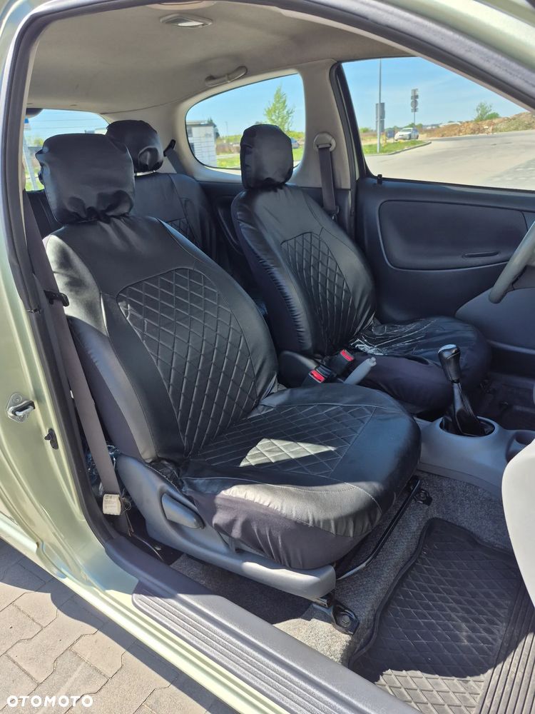Toyota Yaris 1.0 Luna - 12
