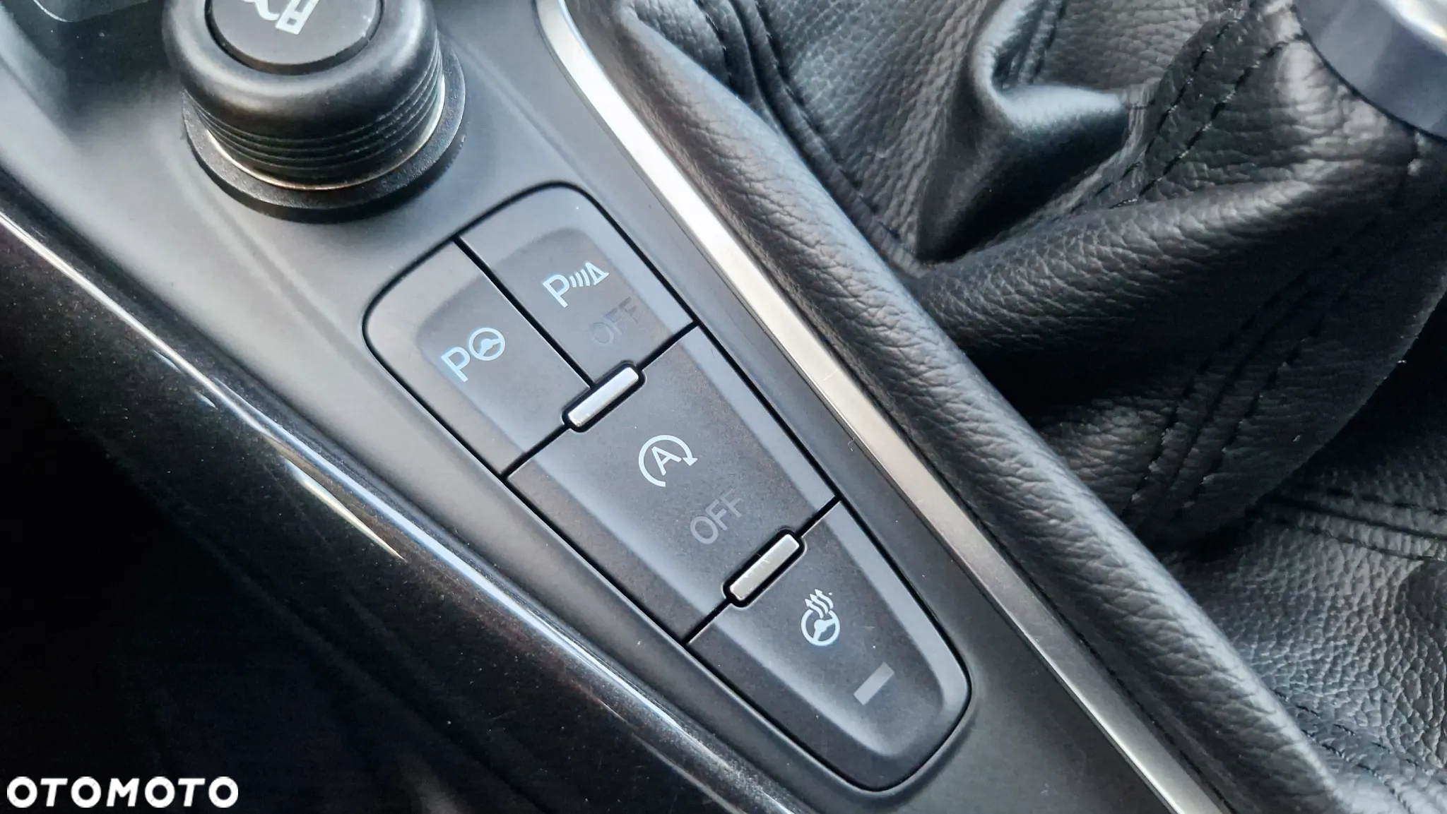 Ford Focus Turnier 1.0 EcoBoost Start-Stopp-System TITANIUM - 11