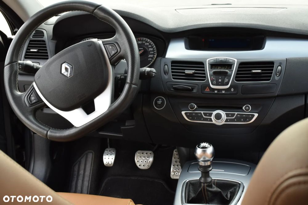 Renault Laguna 2.0T GT - 13