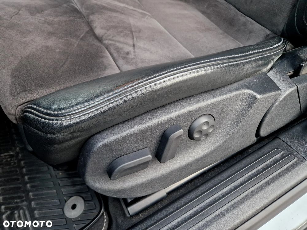 Audi A6 Avant 2.0 TDI DPF multitronic - 15