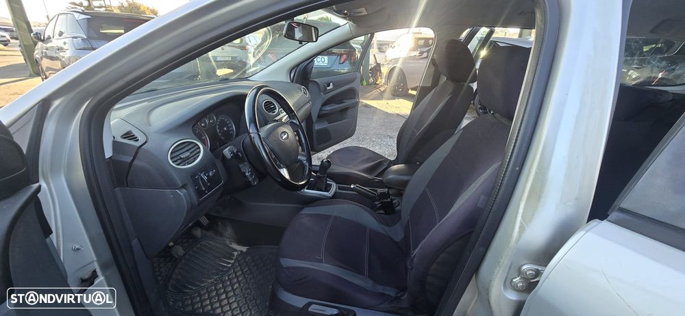 Ford Focus SW 1.6 TDCi Connec. - 8