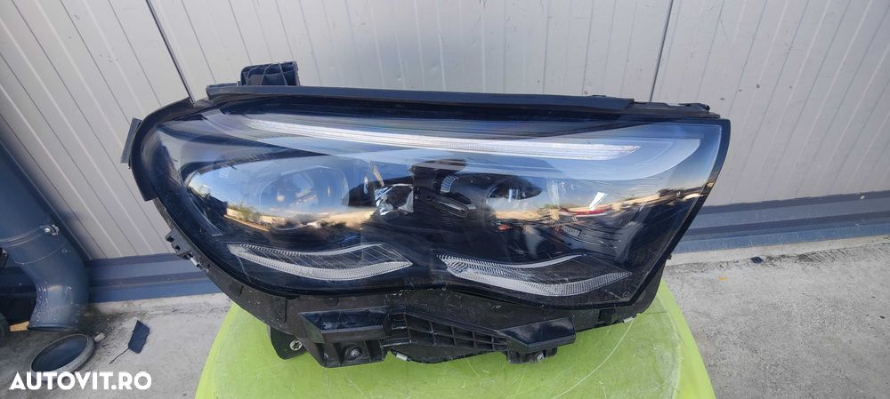 far dreapta mercedes e class w214 avariat - 1