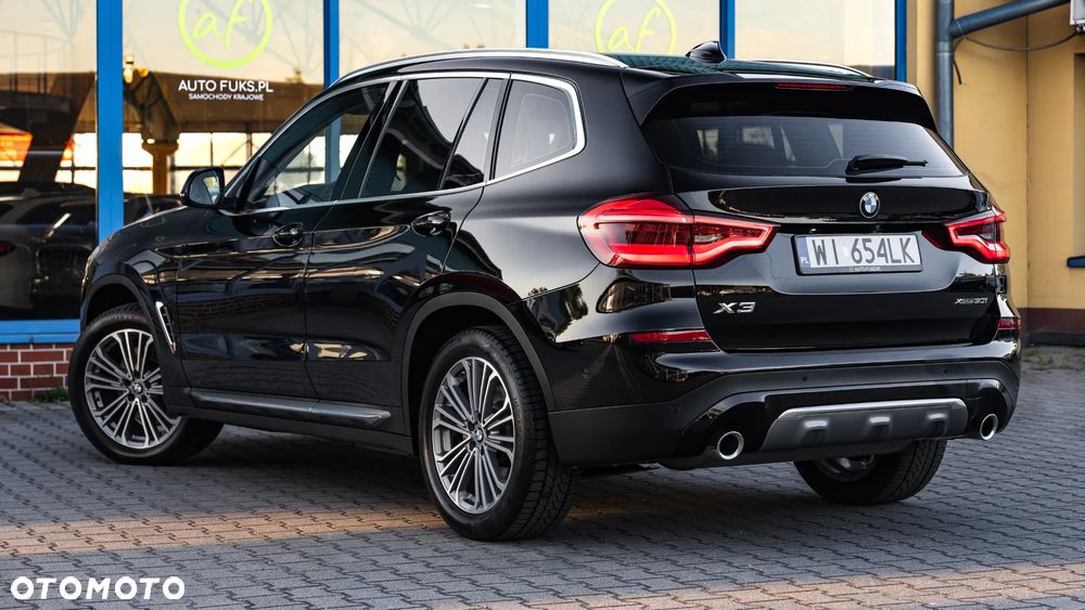 BMW X3 xDrive30i Luxury Line - 7