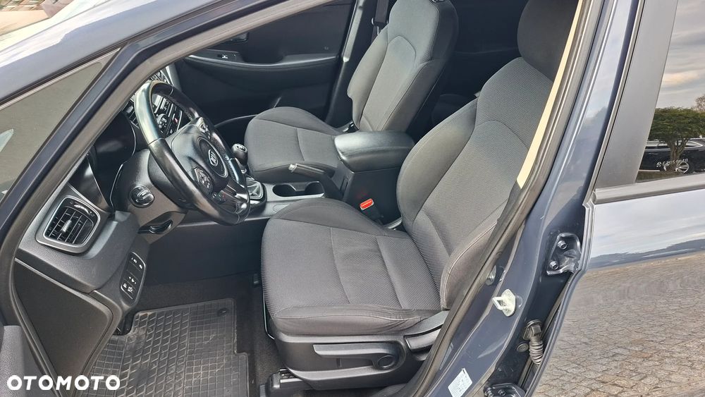 Kia Carens 1.7 CRDi Spirit - 23