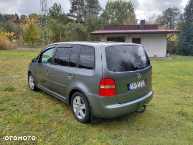 Volkswagen Touran 1.6 FSI Trendline Tiptr - 2