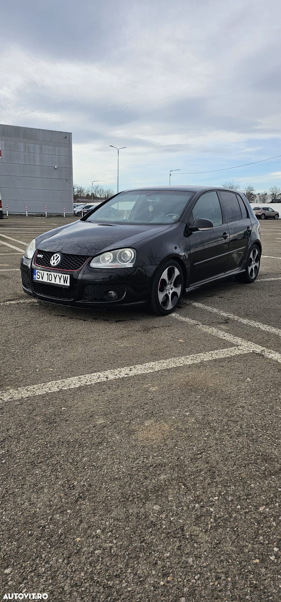 Volkswagen Golf 2.0 FSI GTI - 2