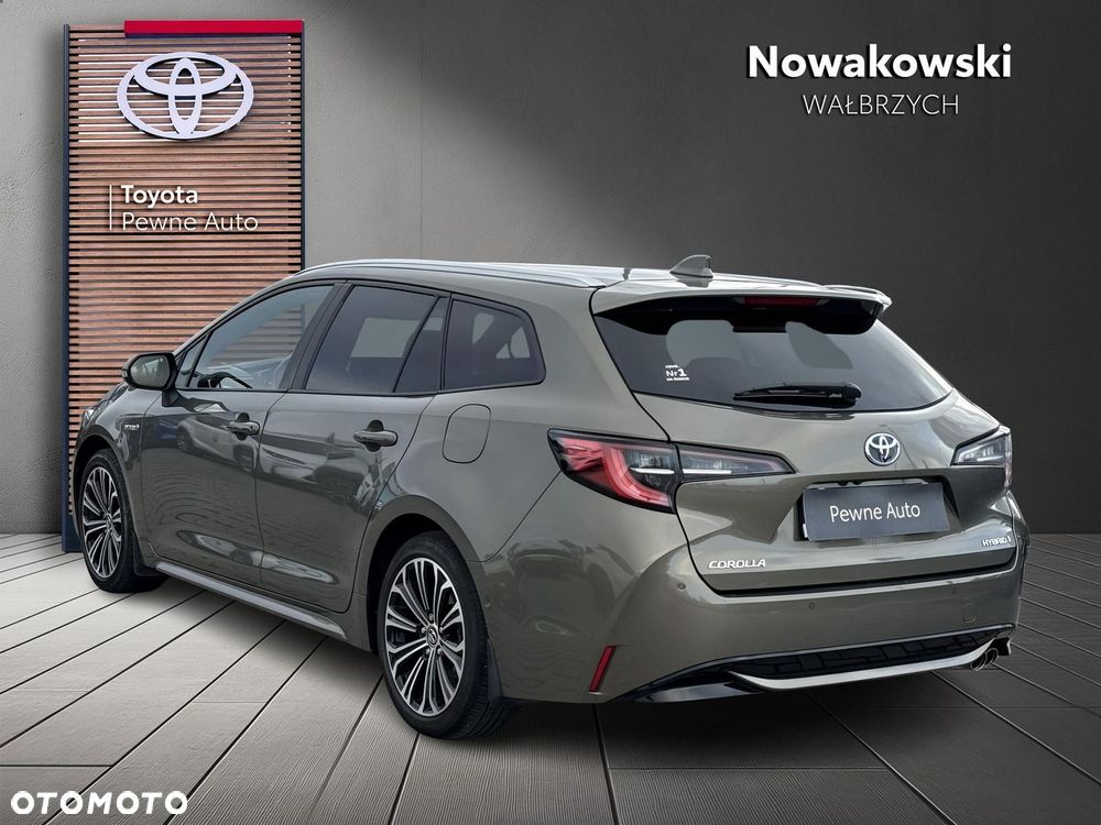 Toyota Corolla 2.0 Hybrid Comfort - 4