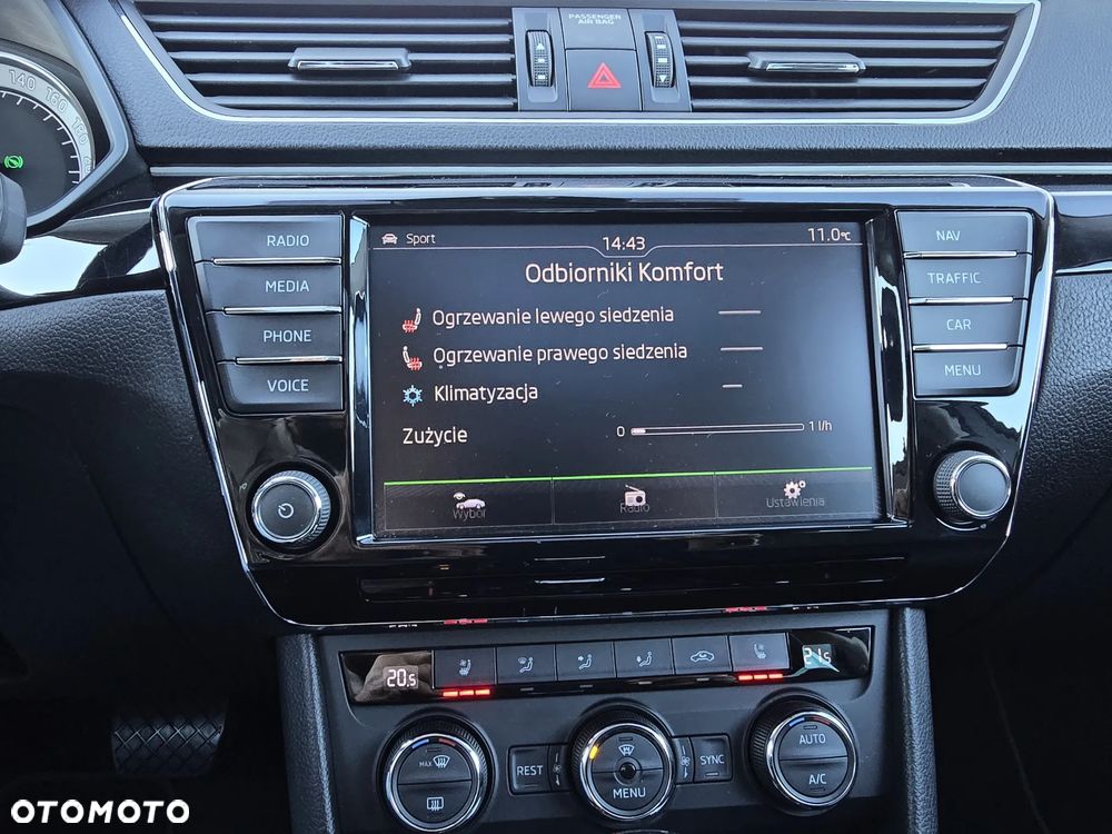 Skoda Superb 2.0 TDI L&K DSG - 17