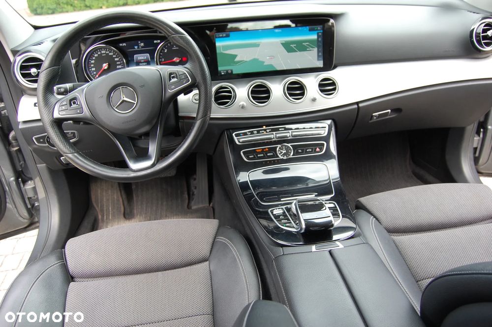 Mercedes-Benz Klasa E 220 d 9G-TRONIC Avantgarde - 25