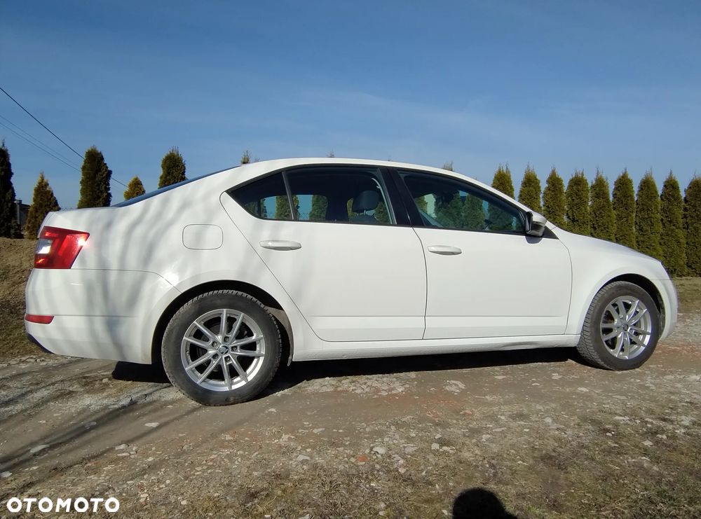Skoda Octavia 2.0 TDI Style DSG - 10
