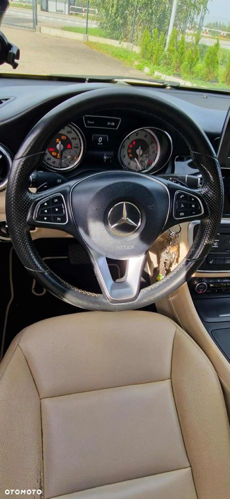 Mercedes-Benz CLA 250 4-Matic - 18