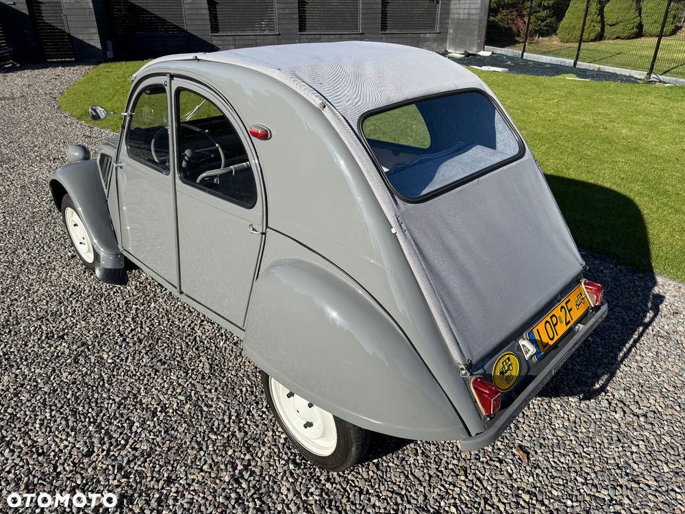 Citroën 2 CV - 8
