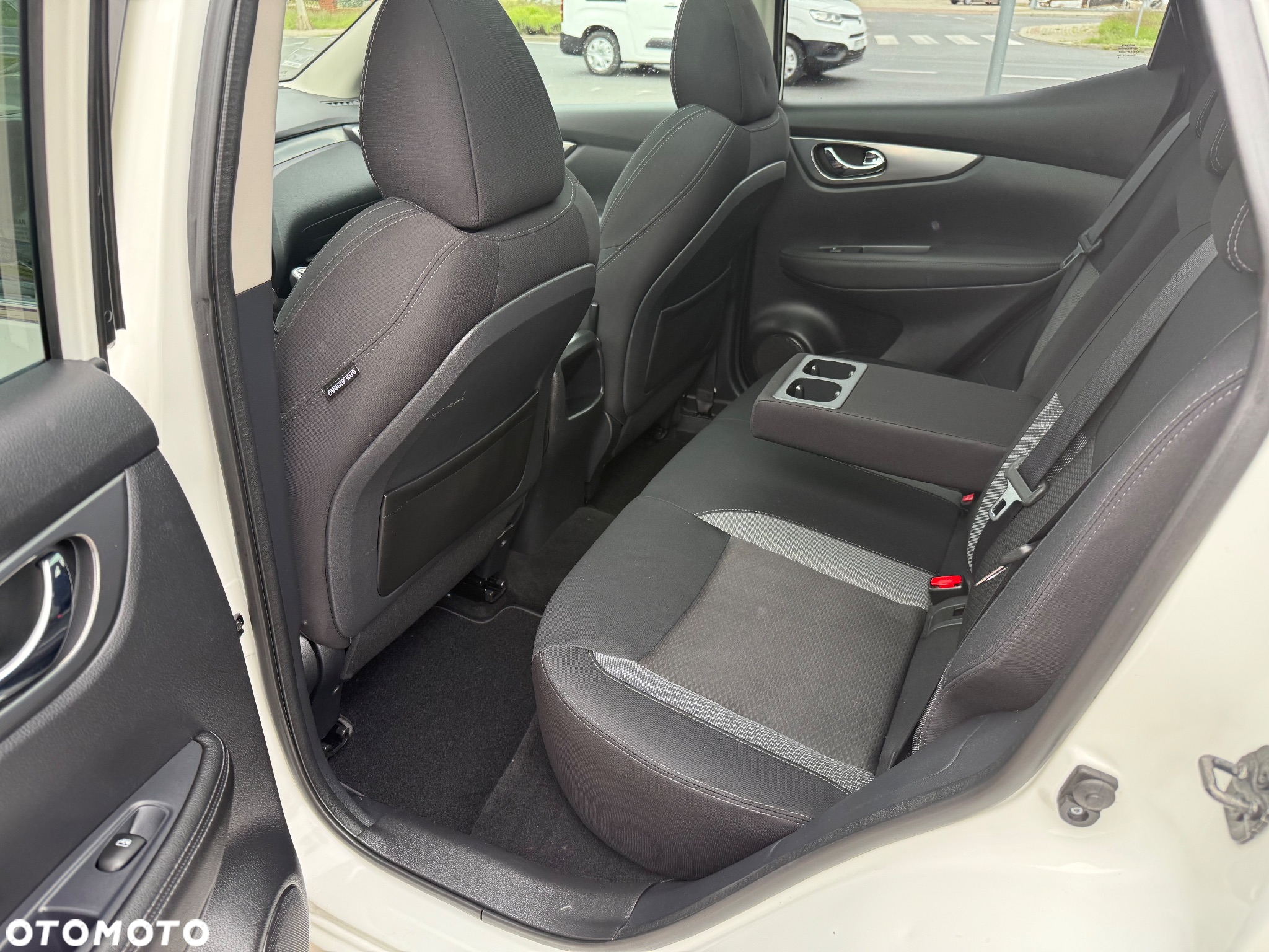 Nissan Qashqai 1.3 DIG-T MHEV Tekna+ - 12