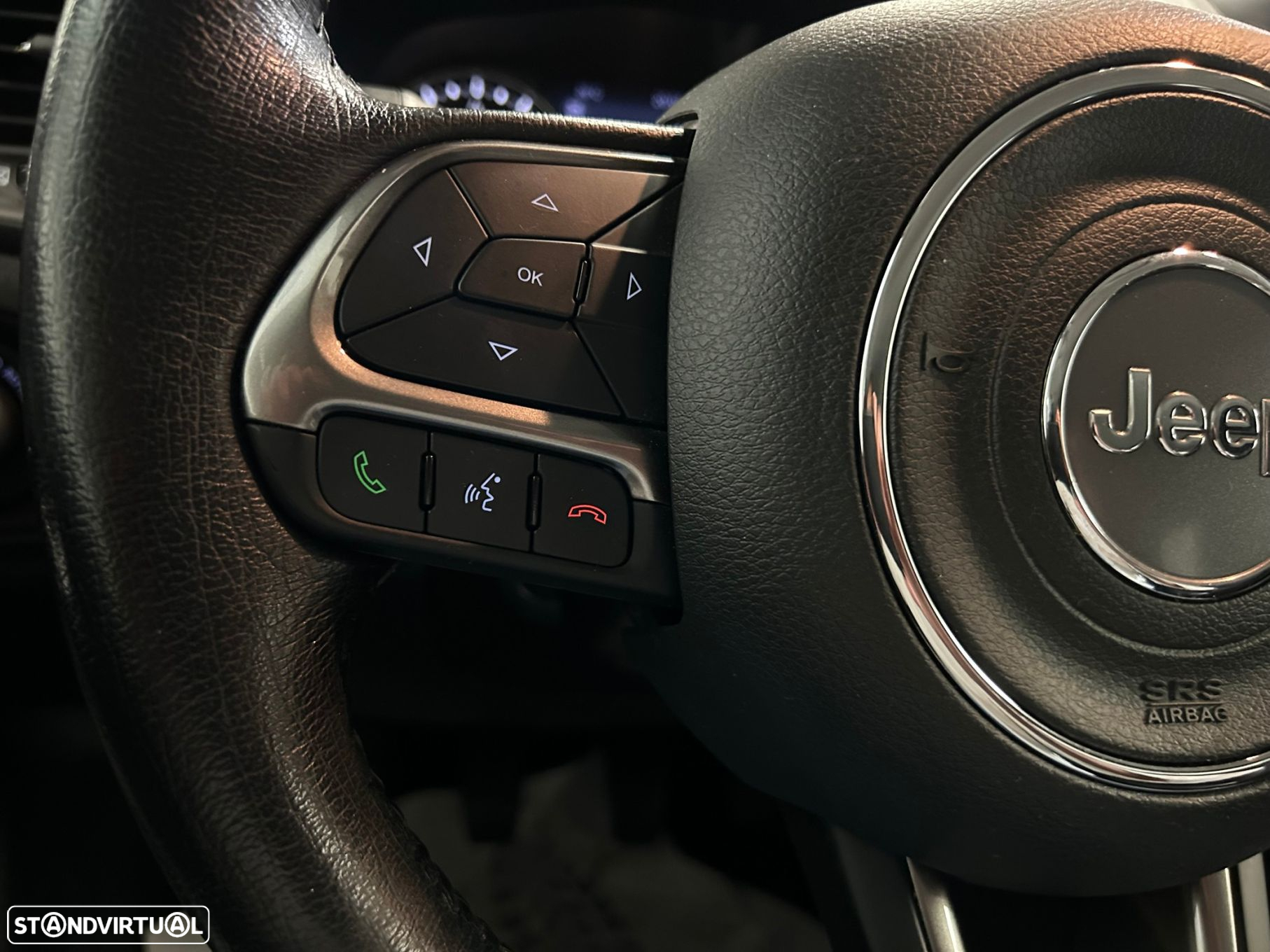 Jeep Renegade 1.0 T Limited - 34