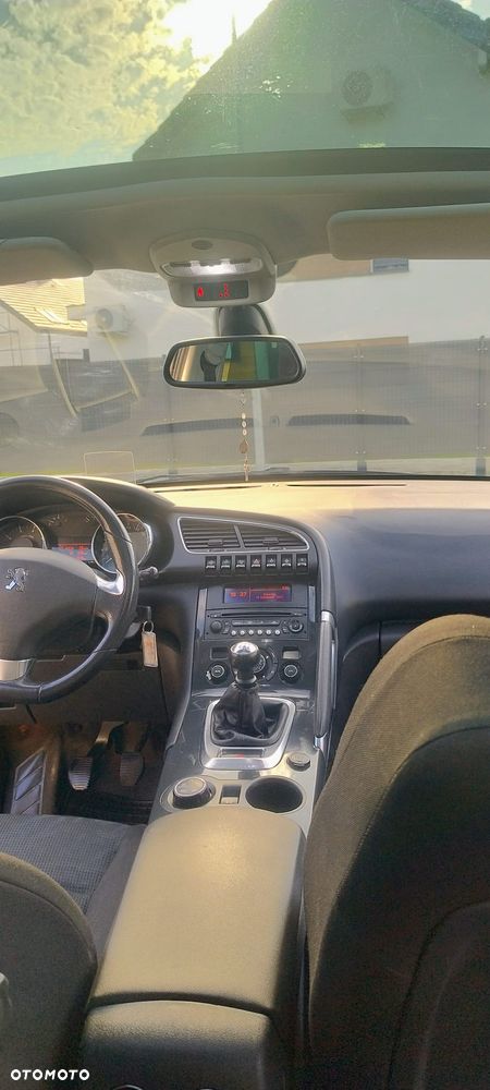 Peugeot 3008 1.6 Premium - 11