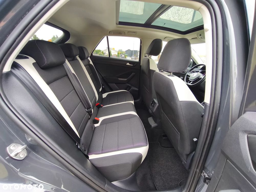 Volkswagen T-Roc - 26