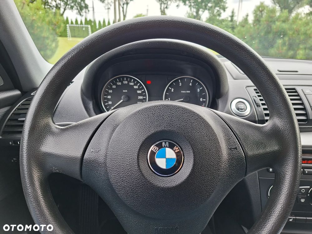 BMW Seria 1 116i - 21