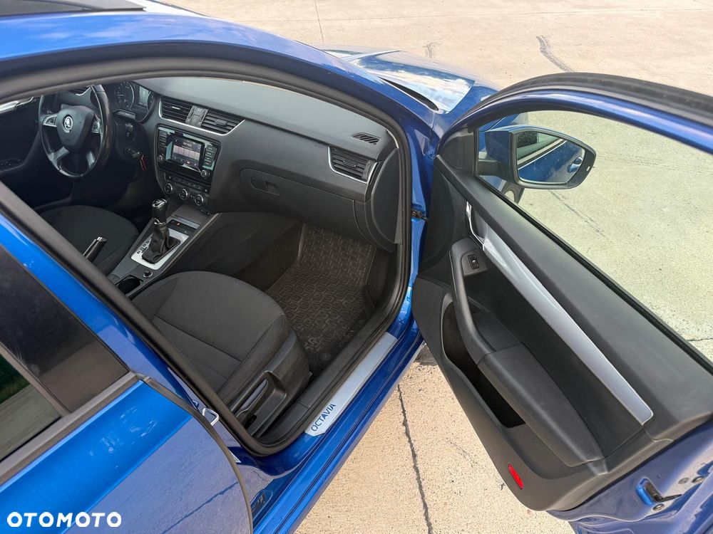Skoda Octavia 1.6 TDI Ambition DSG - 18