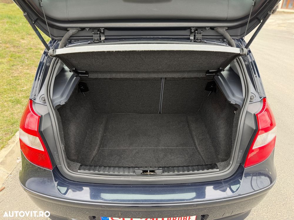 BMW Seria 1 120d DPF - 12