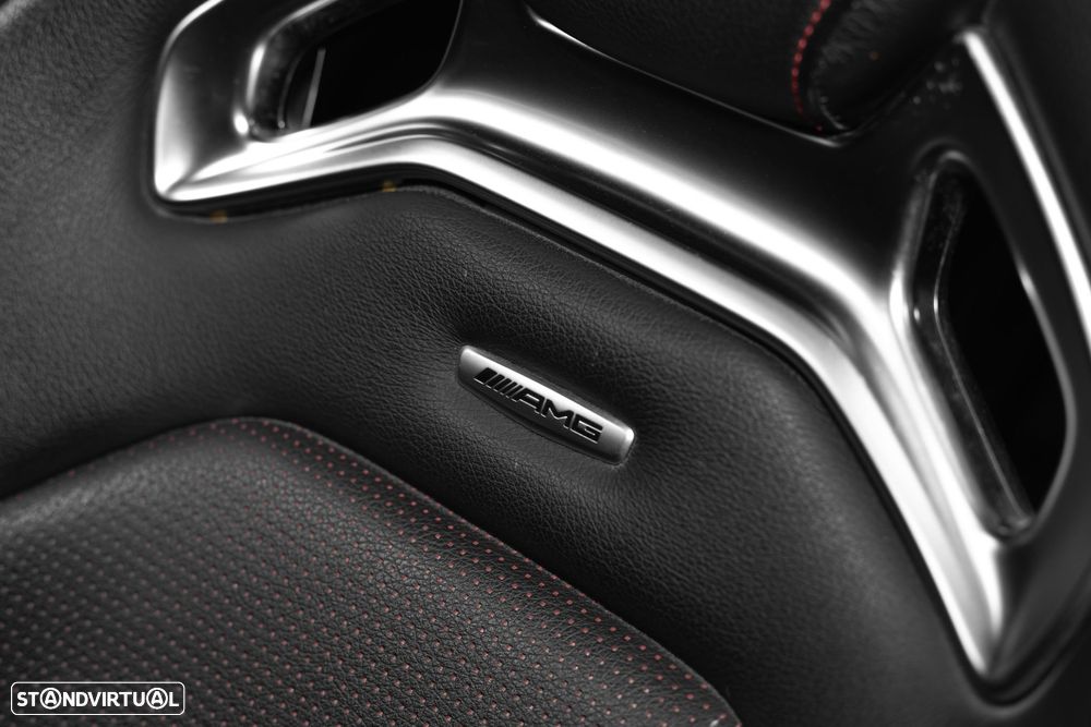 Mercedes-Benz A 45 AMG 4Matic Speedshift 7G-DCT - 46