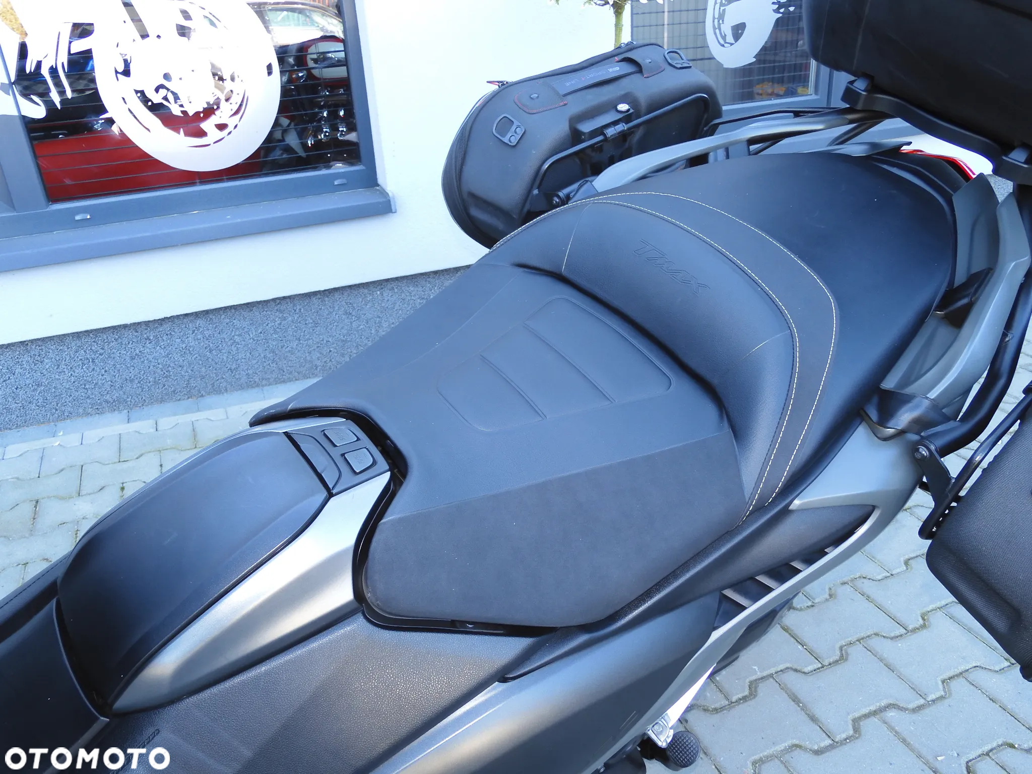 Yamaha Tmax - 24