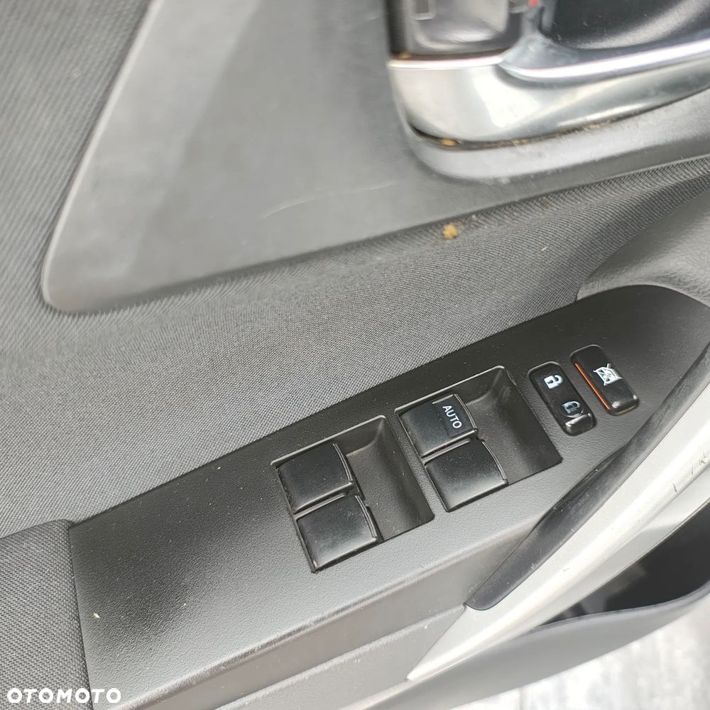 Toyota Auris 2.0 D-4D Premium Comfort - 15