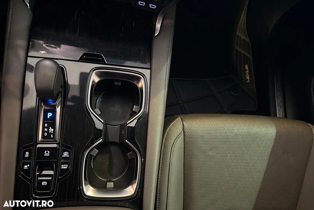 Lexus Seria RX 450h+ E-Four PHEV Executive - 17