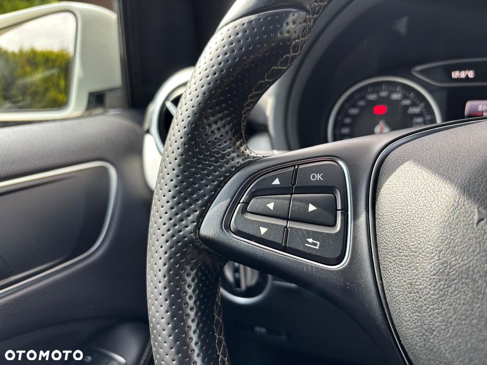 Mercedes-Benz Klasa B 200 BlueEFFICIENCY Edition 1 - 23