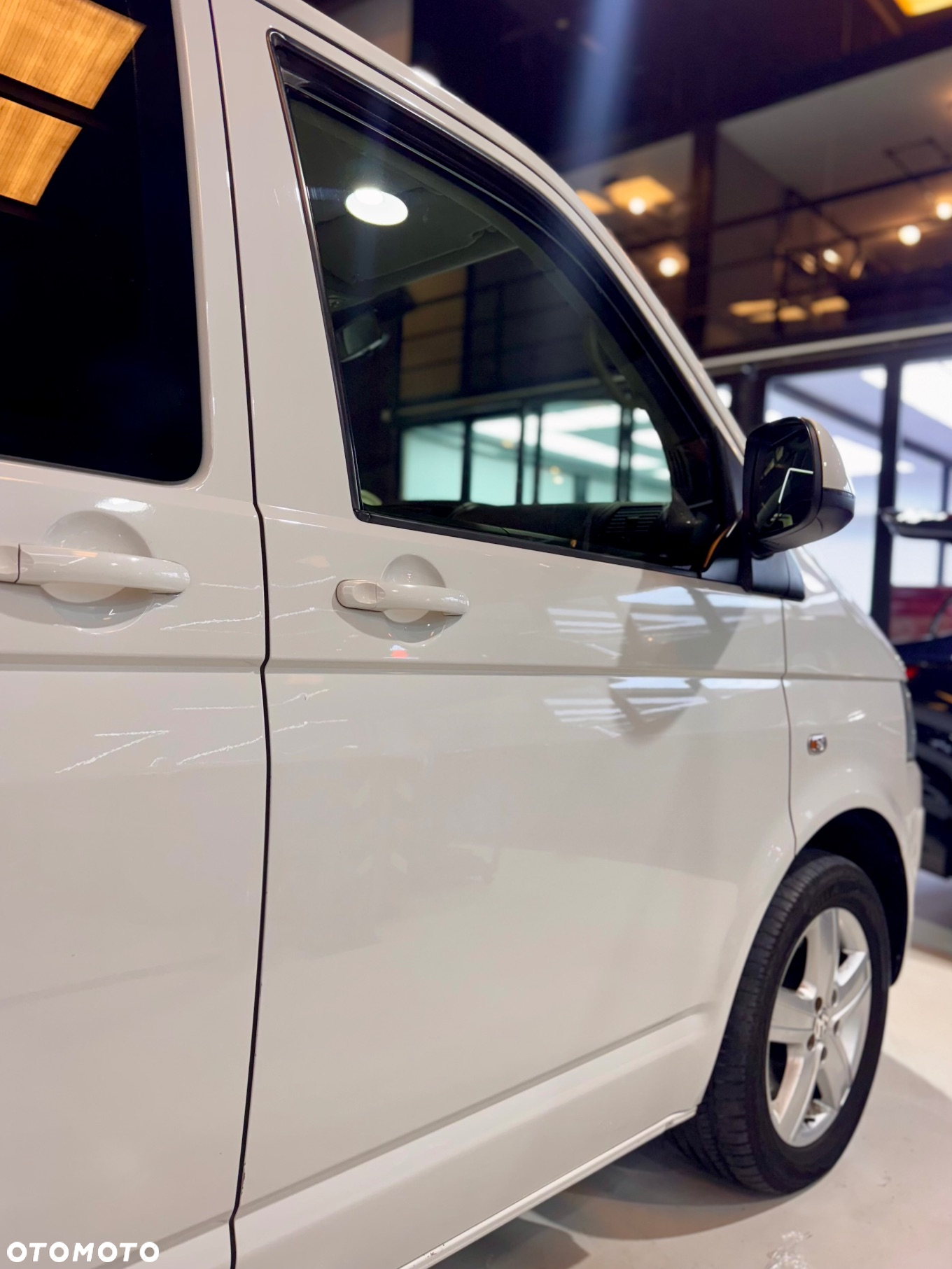 Volkswagen Multivan - 14