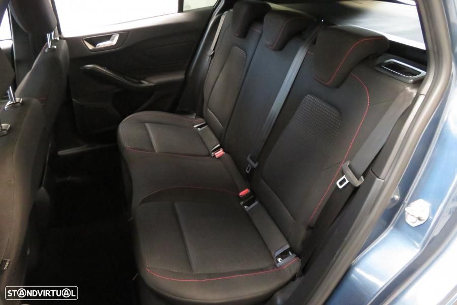Ford Focus SW 1.0 EcoBoost ST-Line - 23