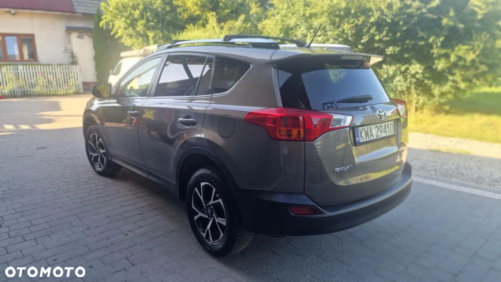 Toyota RAV4 2.5 XLE - 9