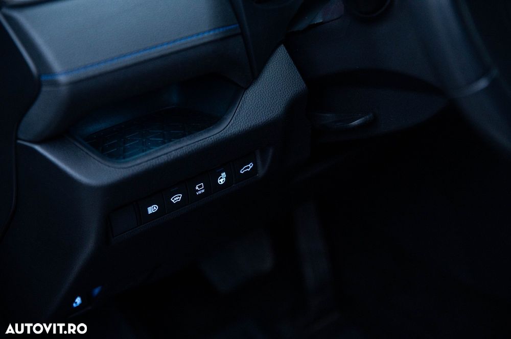 Toyota RAV4 2.5 4x4 Team Deutschland - 22