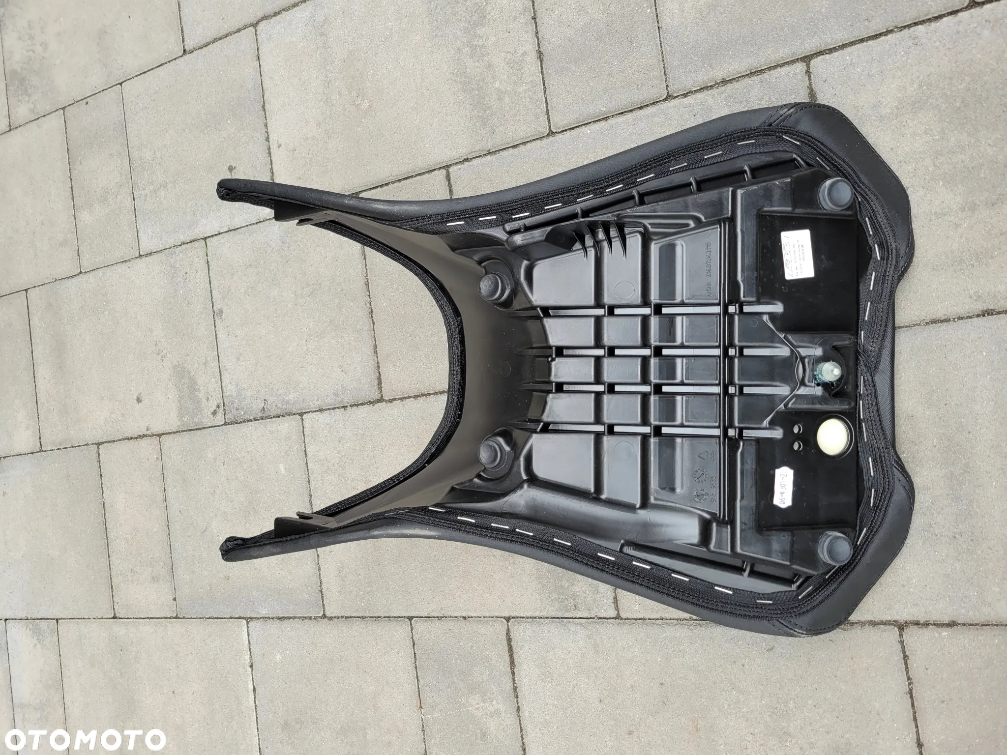 Kanapa, fotel przód, siedzenie kierowcy KTM Super Duke GT 1290 - 13