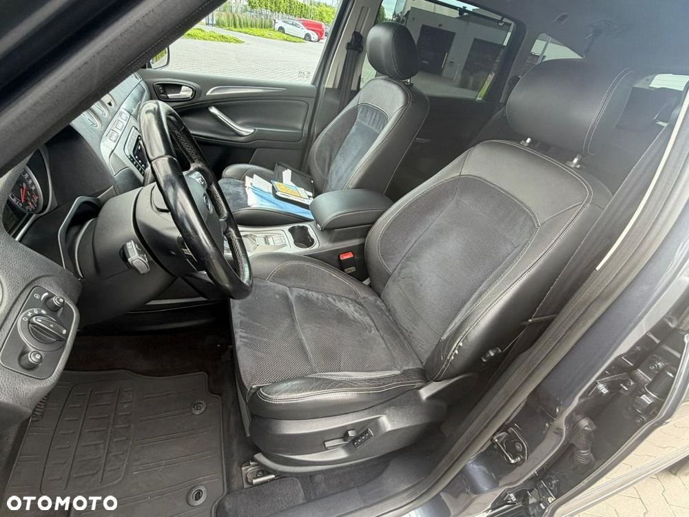 Ford S-Max - 16