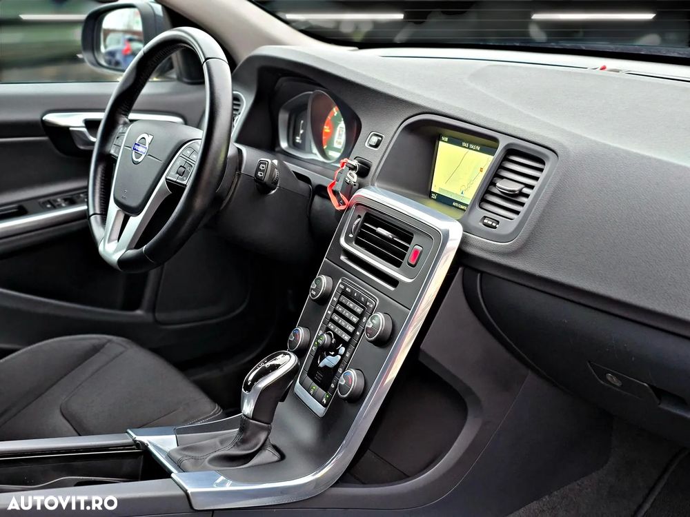 VOLVO V60 2016 — imagine 49