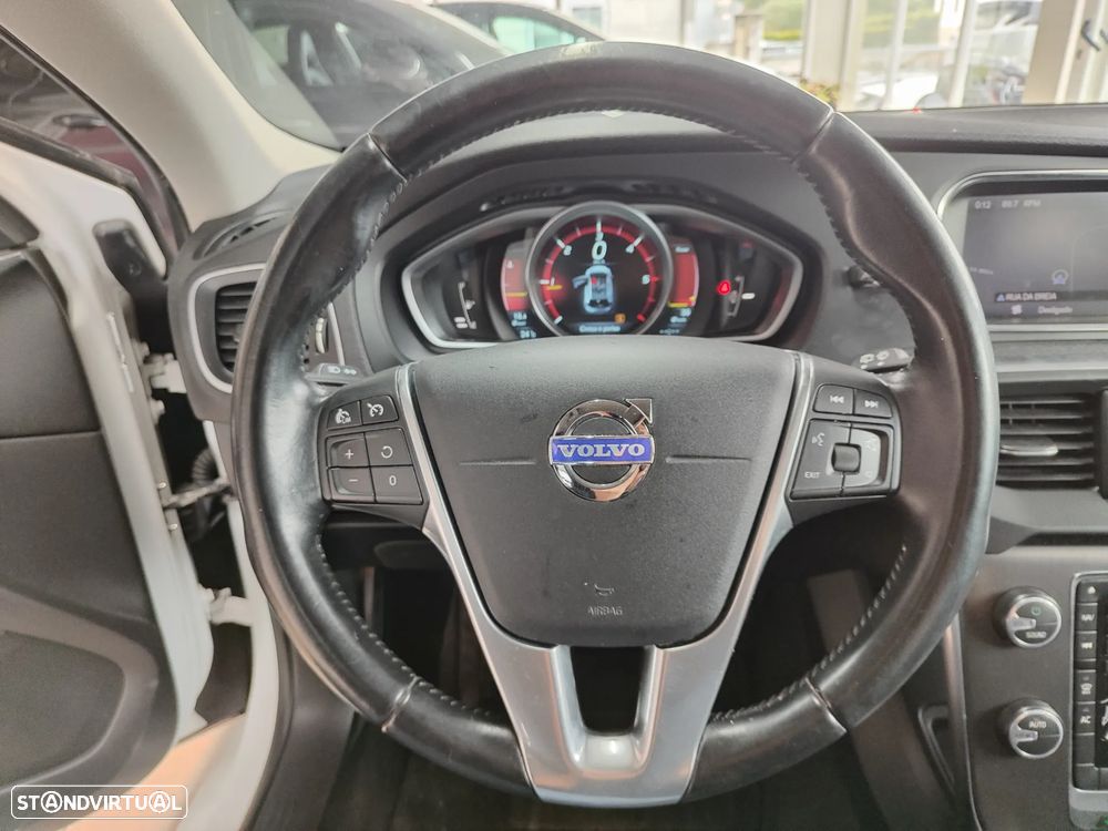 Volvo V40 D2 Momentum - 28