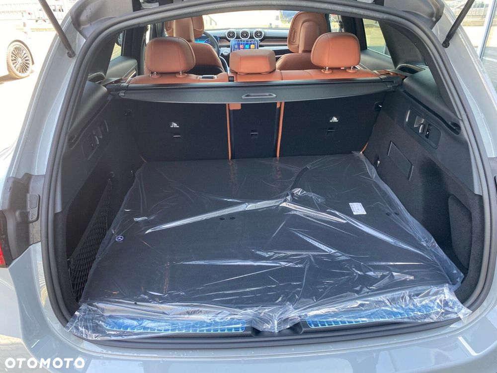 Mercedes-Benz GLC - 27